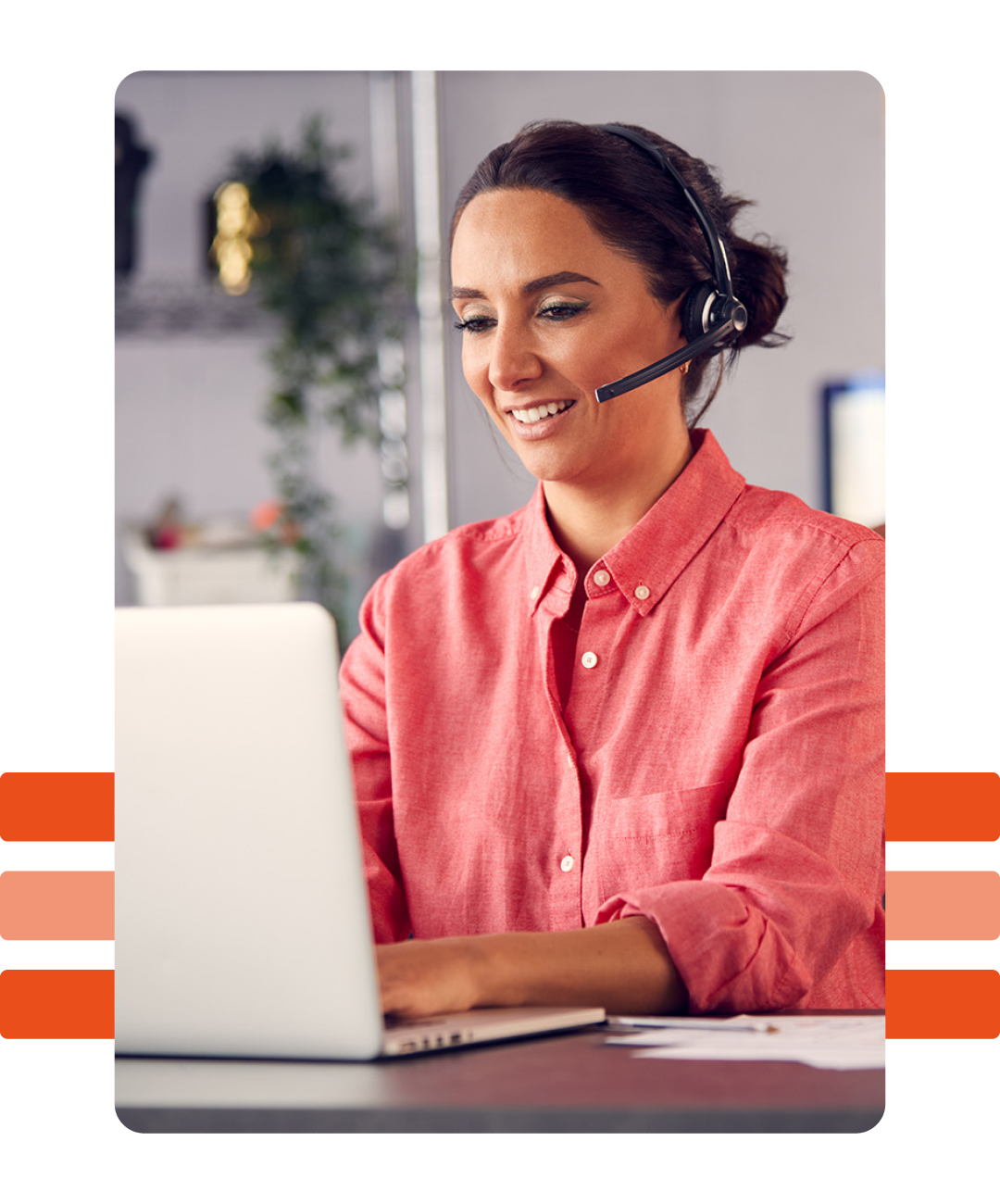 Image of an IT support professional talking on a headset